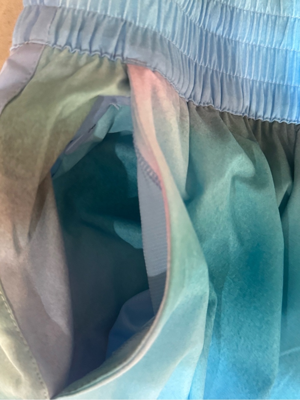 Athleta Abstract Sky Run Short - Picture 11 of 12